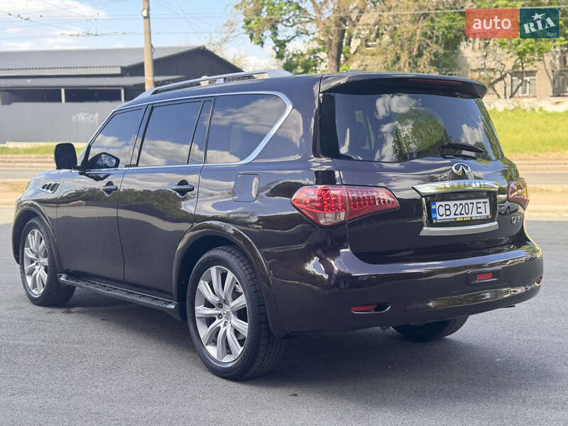 Внедорожник / Кроссовер Infiniti QX56 2010 в Чернигове