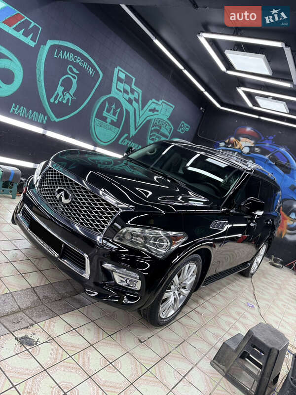 Infiniti QX56 2010