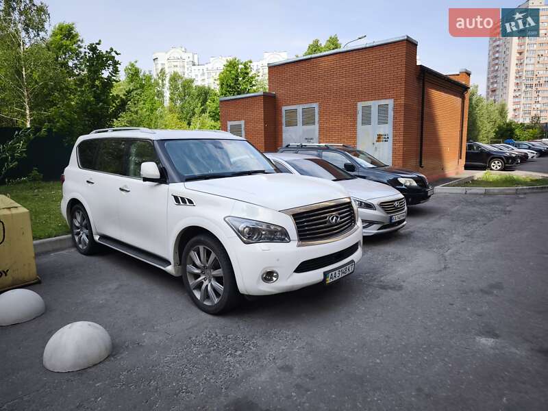 Внедорожник / Кроссовер Infiniti QX56 2011 в Черновцах