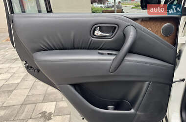 Внедорожник / Кроссовер Infiniti QX56 2011 в 