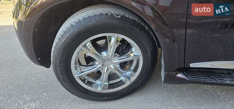 Внедорожник / Кроссовер Infiniti QX56 2010 в Тернополе