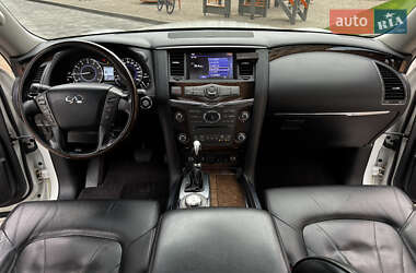 Внедорожник / Кроссовер Infiniti QX56 2011 в 