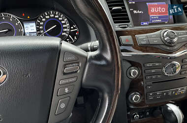 Внедорожник / Кроссовер Infiniti QX56 2011 в 