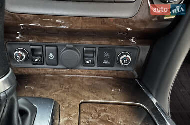 Внедорожник / Кроссовер Infiniti QX56 2011 в 