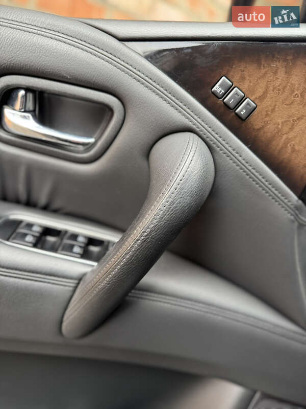 Внедорожник / Кроссовер Infiniti QX56 2011 в Виннице фото 18 Внедорожник / Кроссовер Infiniti QX56 2011 в Виннице