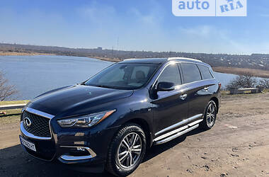 Внедорожник / Кроссовер Infiniti QX60 2017 в Кривом Роге