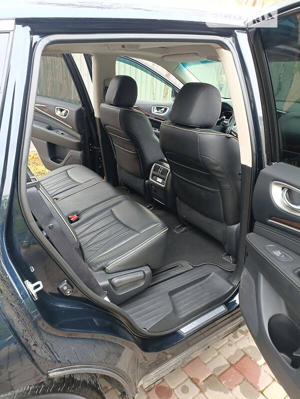 Внедорожник / Кроссовер Infiniti QX60 2017 в Черноморске