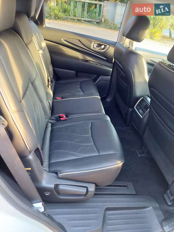 Внедорожник / Кроссовер Infiniti QX60 2016 в Тернополе