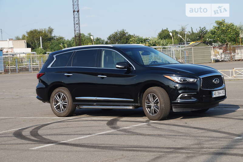 Внедорожник / Кроссовер Infiniti QX60 2018 в Днепре