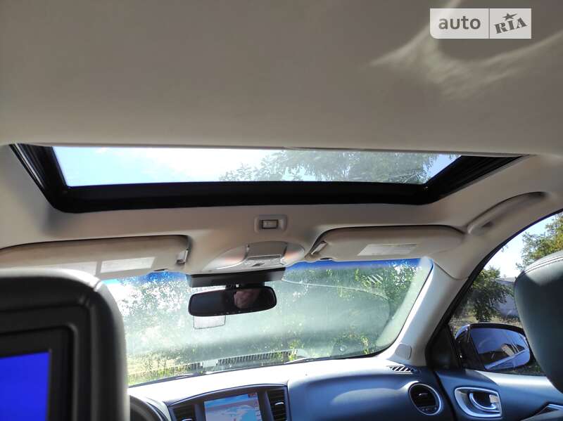 Внедорожник / Кроссовер Infiniti QX60 2015 в Васищево