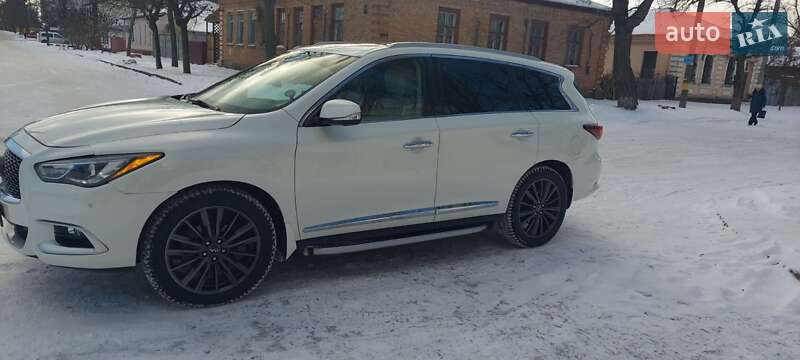 Внедорожник / Кроссовер Infiniti QX60 2017 в Александрие