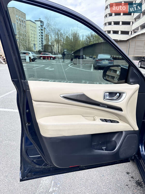 Позашляховик / Кросовер Infiniti QX60 2016 в Києві