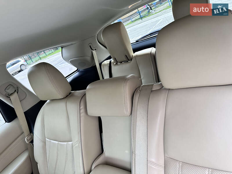 Позашляховик / Кросовер Infiniti QX60 2016 в Києві