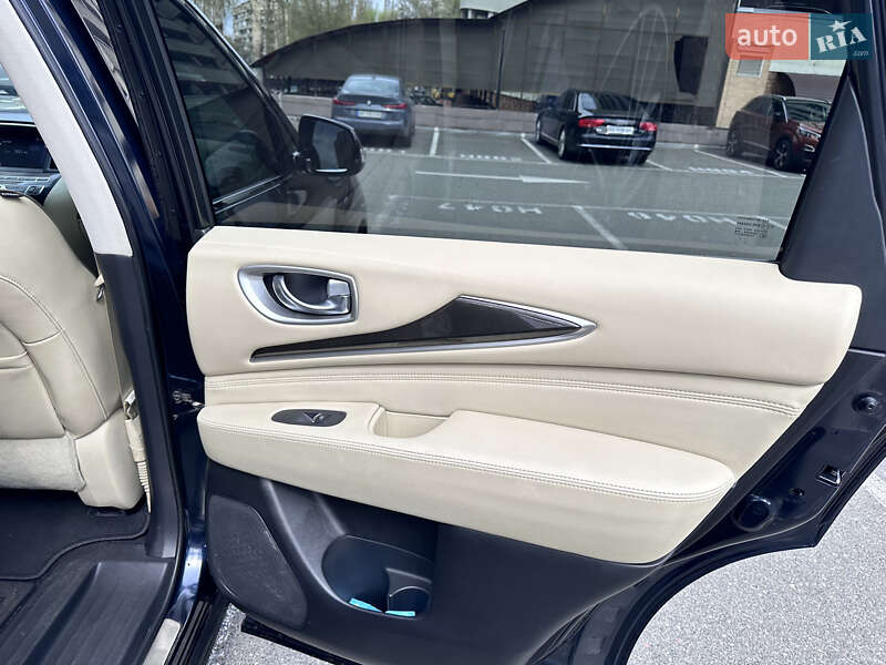 Позашляховик / Кросовер Infiniti QX60 2016 в Києві