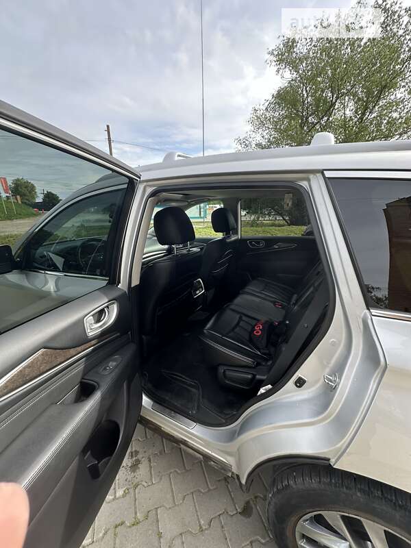 Внедорожник / Кроссовер Infiniti QX60 2015 в Черновцах