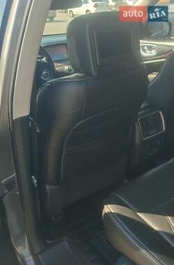 Внедорожник / Кроссовер Infiniti QX60 2015 в 