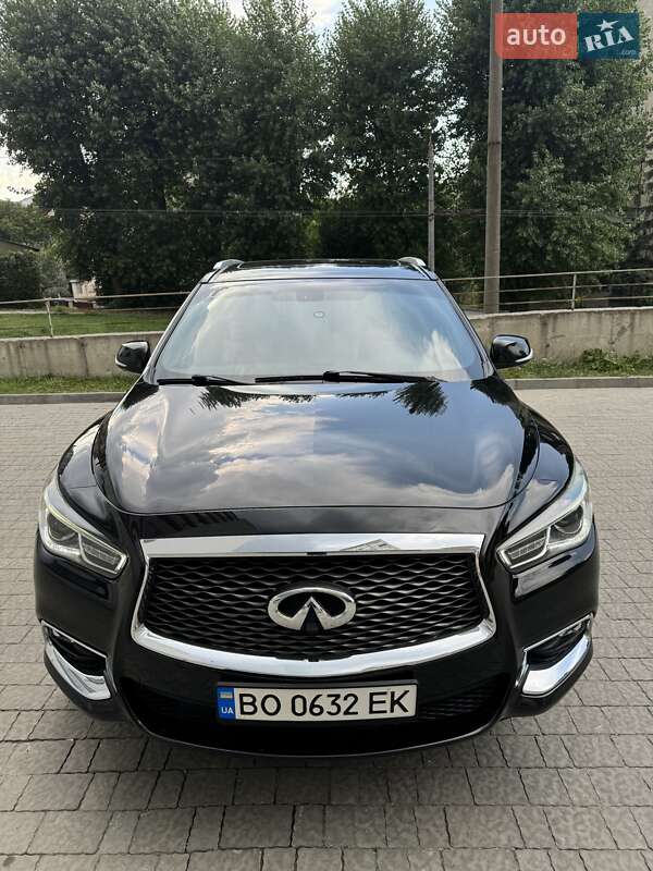 Внедорожник / Кроссовер Infiniti QX60 2016 в Тернополе