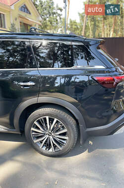 Внедорожник / Кроссовер Infiniti QX60 2022 в 