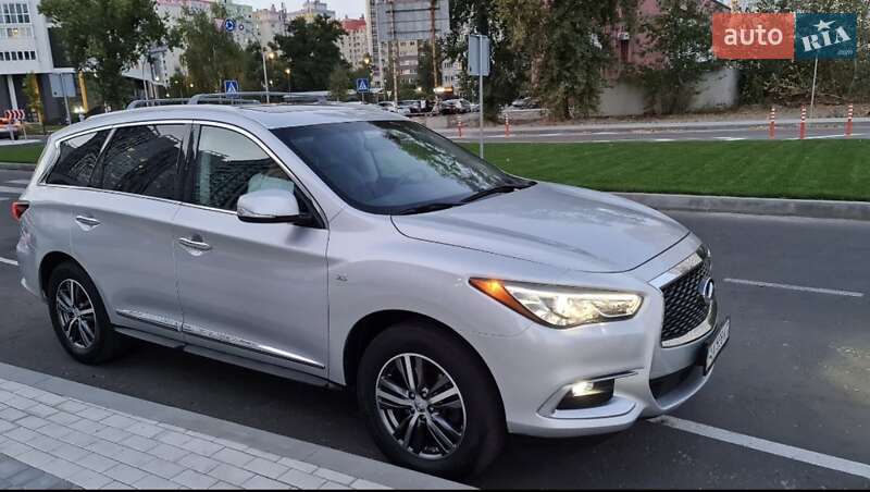 Внедорожник / Кроссовер Infiniti QX60 2016 в Киеве