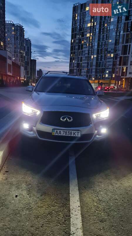 Внедорожник / Кроссовер Infiniti QX60 2016 в Киеве