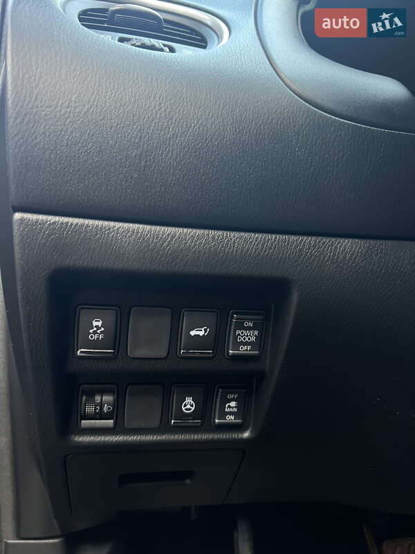 Позашляховик / Кросовер Infiniti QX60 2013 в Чернігові