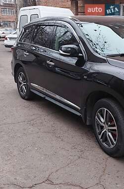 Внедорожник / Кроссовер Infiniti QX60 2017 в 