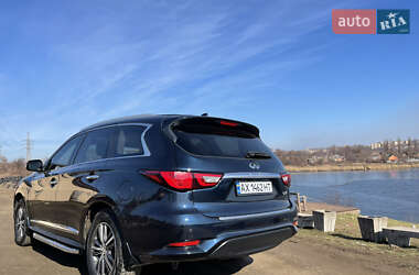 Позашляховик / Кросовер Infiniti QX60 2017 в 