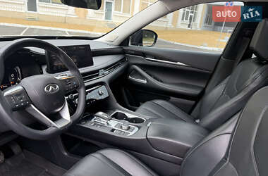 Позашляховик / Кросовер Infiniti QX60 2022 в 