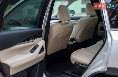 Позашляховик / Кросовер Infiniti QX60 2023 в 