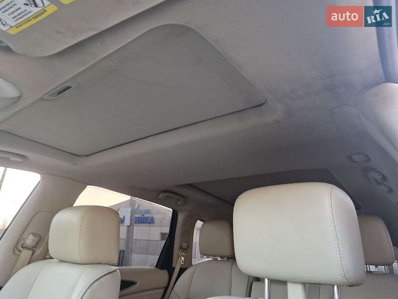 Внедорожник / Кроссовер Infiniti QX60 2016 в Николаеве