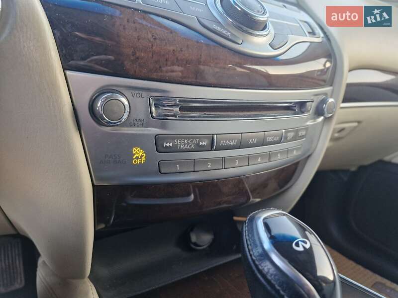 Внедорожник / Кроссовер Infiniti QX60 2016 в Николаеве