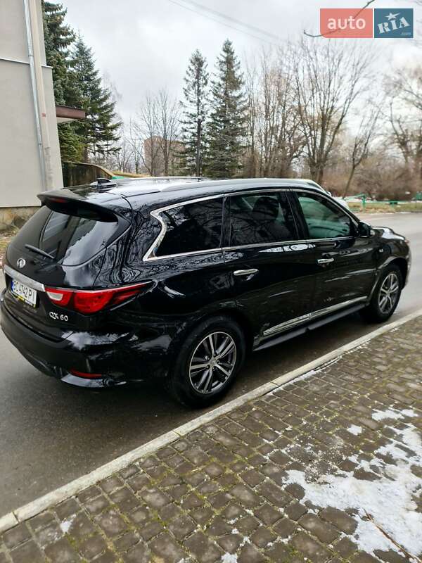 Внедорожник / Кроссовер Infiniti QX60 2016 в Трускавце
