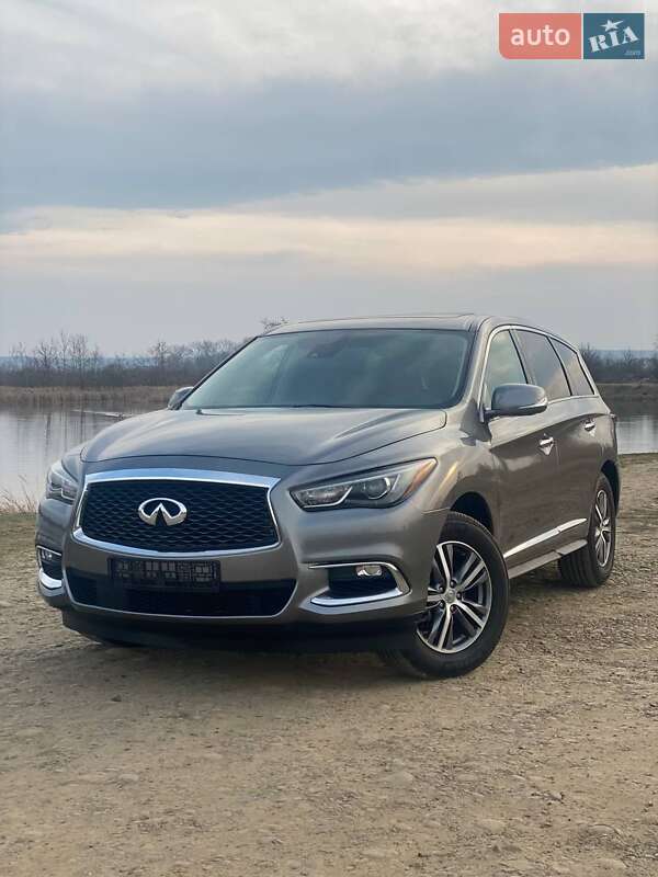 Внедорожник / Кроссовер Infiniti QX60 2019 в Калуше