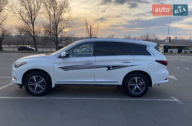 Внедорожник / Кроссовер Infiniti QX60 2016 в 