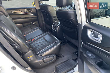 Внедорожник / Кроссовер Infiniti QX60 2016 в 