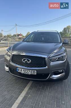 Внедорожник / Кроссовер Infiniti QX60 2017 в 