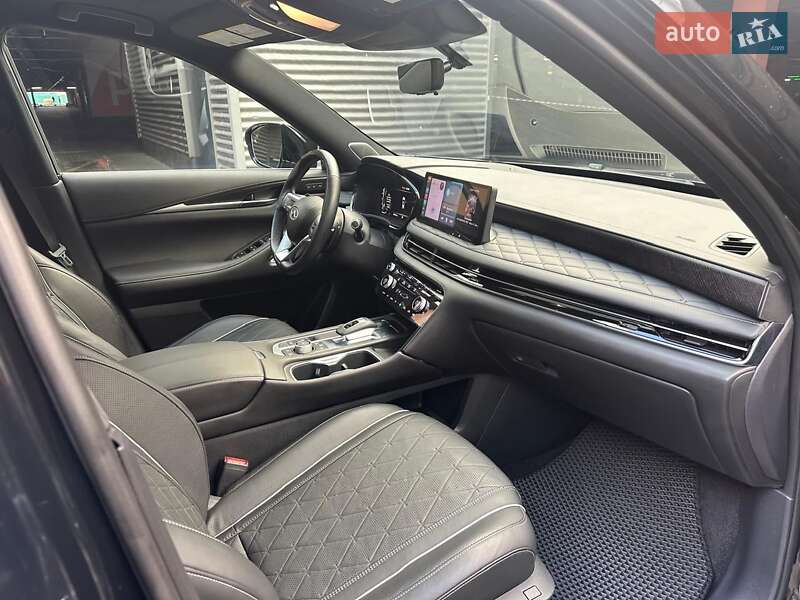 Внедорожник / Кроссовер Infiniti QX60 2022 в Киеве