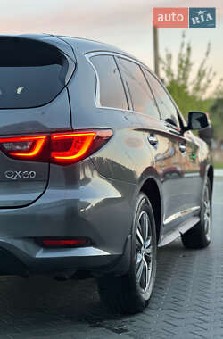 Позашляховик / Кросовер Infiniti QX60 2019 в 