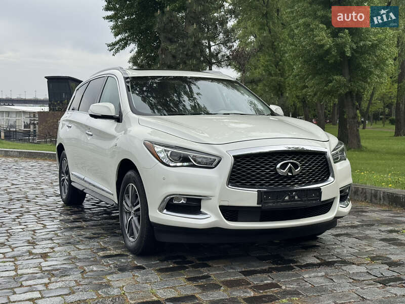 Внедорожник / Кроссовер Infiniti QX60 2018 в Киеве