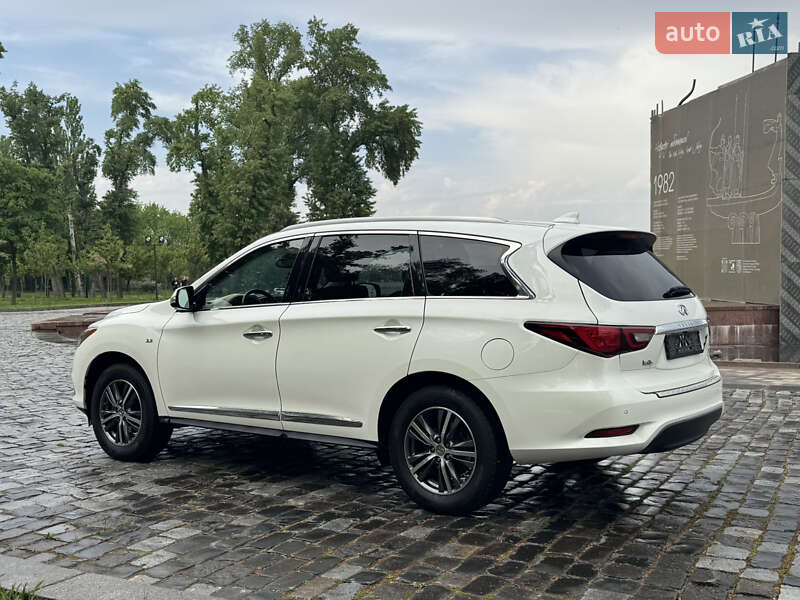Внедорожник / Кроссовер Infiniti QX60 2018 в Киеве