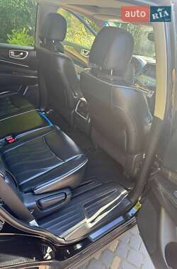 Внедорожник / Кроссовер Infiniti QX60 2017 в 