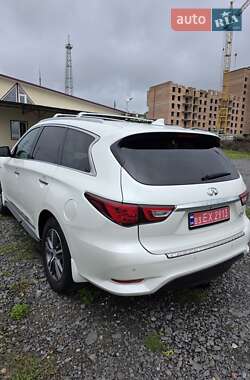 Внедорожник / Кроссовер Infiniti QX60 2016 в 