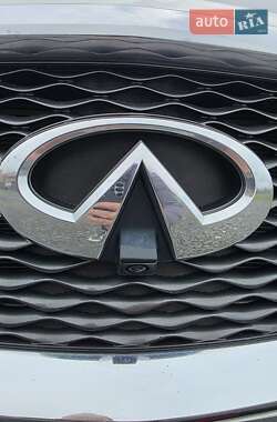 Внедорожник / Кроссовер Infiniti QX60 2016 в 