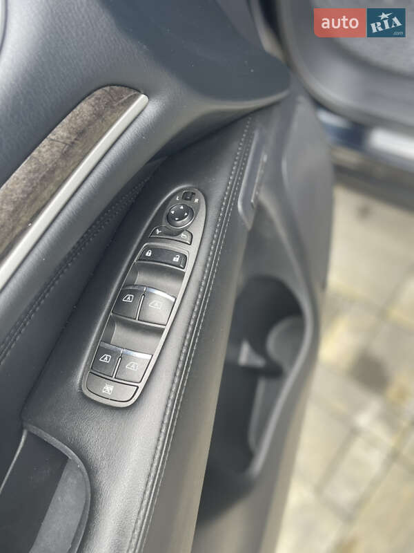 Внедорожник / Кроссовер Infiniti QX60 2015 в Ковеле