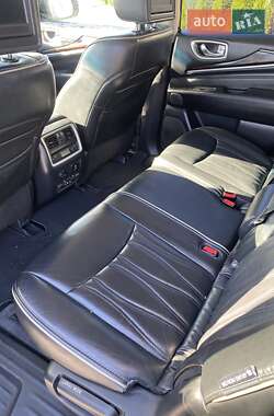 Внедорожник / Кроссовер Infiniti QX60 2018 в 