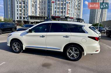 Внедорожник / Кроссовер Infiniti QX60 2019 в 