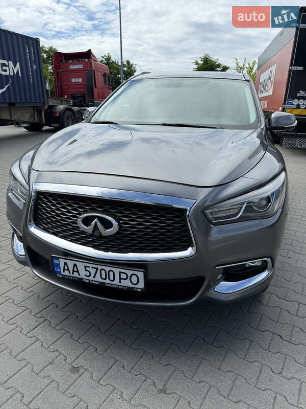 Внедорожник / Кроссовер Infiniti QX60 2016 в Киеве
