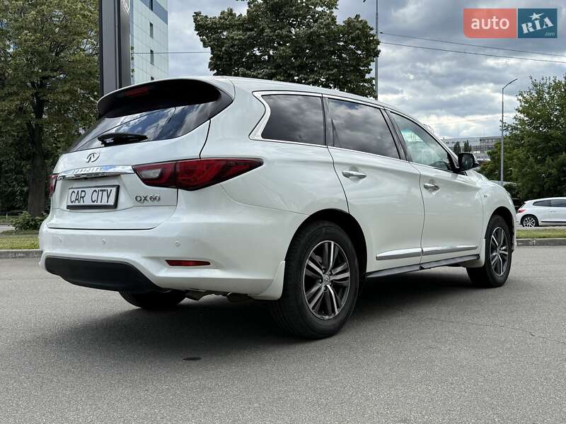 Позашляховик / Кросовер Infiniti QX60 2018 в Києві