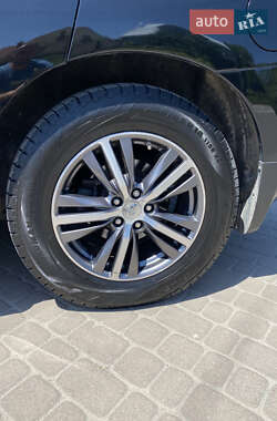 Позашляховик / Кросовер Infiniti QX60 2016 в 