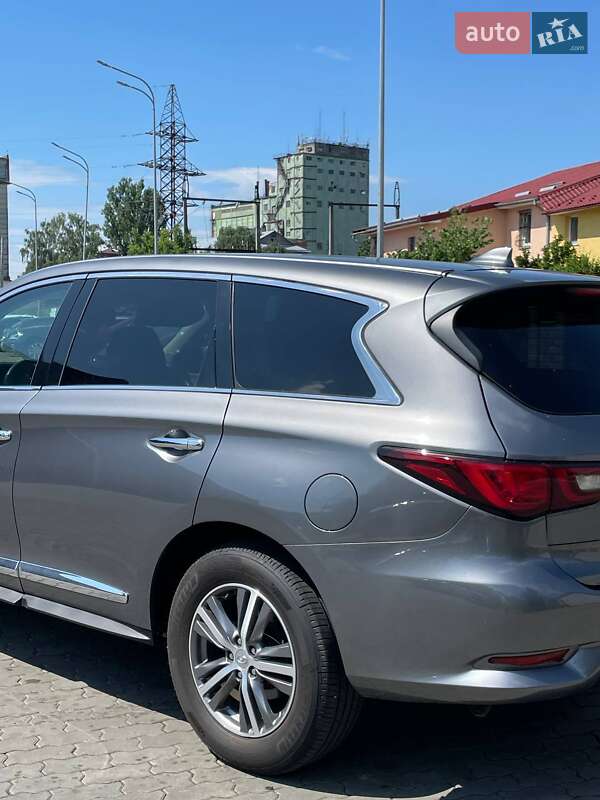 Внедорожник / Кроссовер Infiniti QX60 2019 в Стрые